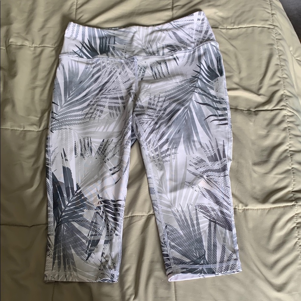 Joe Fresh Active Leaf Print capris